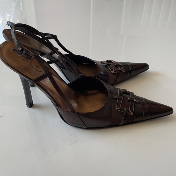 Aldo Size 8 Brown Heels with Copper Buckle - Picture 2 of 2